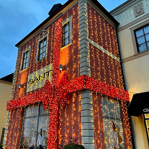 La magie de Noël s’est installée ✨ 

Lumières scintillantes, ambiance chaleureuse et douceur d’hiver...